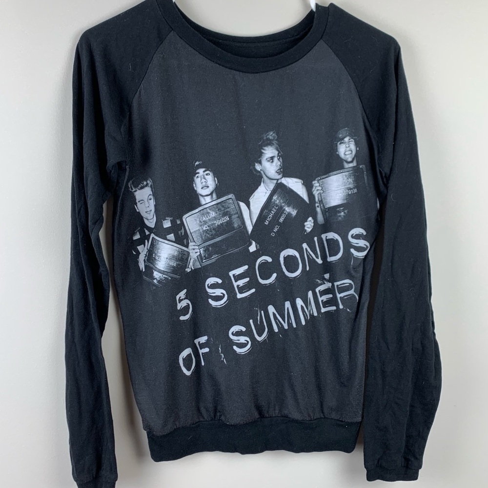 5 seconds of summer top